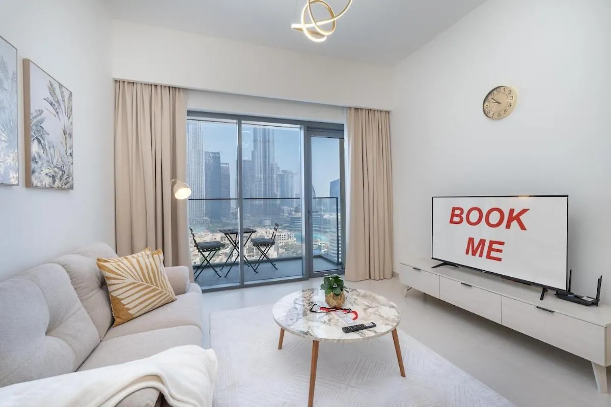 Daire Posh 2-Bedroom Flat In The Heart Of Downtown, Dubai!