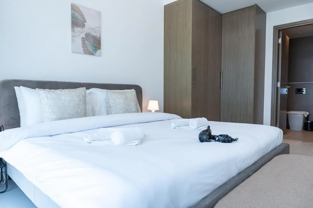 Daire Posh 2-Bedroom Flat In The Heart Of Downtown, Dubai! Birleşik Arap Emirlikleri