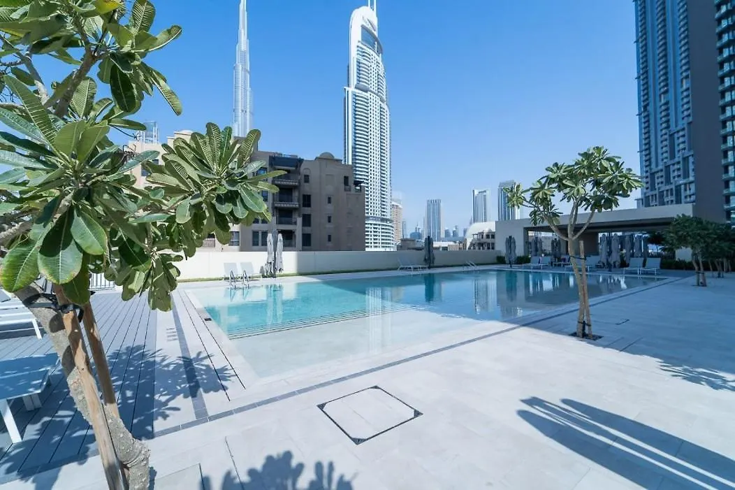 Posh 2-Bedroom Flat In The Heart Of Downtown, Dubai! Apartment