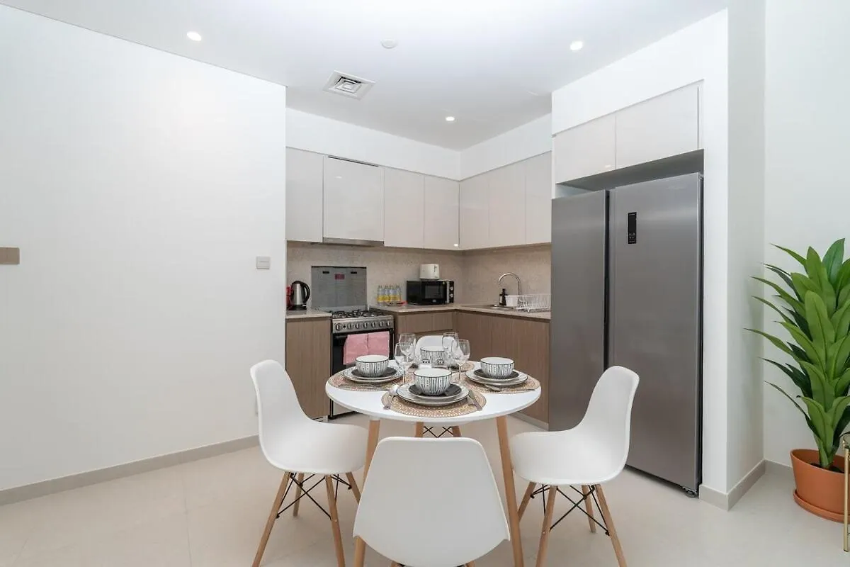 Posh 2-Bedroom Flat In The Heart Of Downtown, Dubai! 0*, Dubai United Arab Emirates