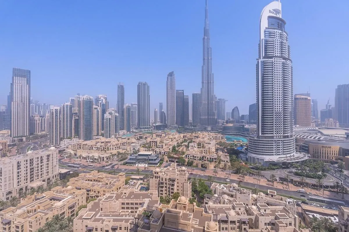 Posh 2-Bedroom Flat In The Heart Of Downtown, Dubai! 0*, Dubai United Arab Emirates